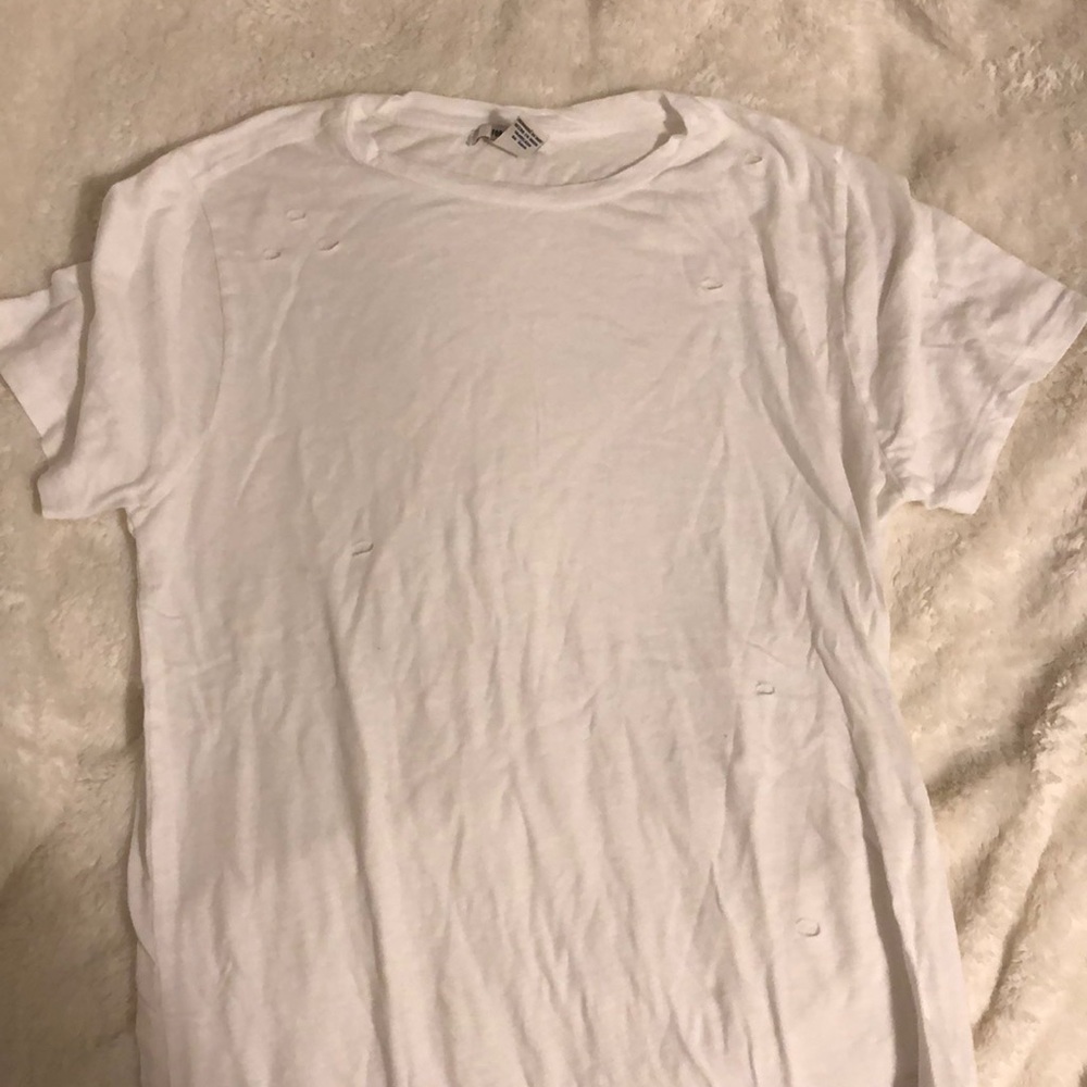 White hole t-shirt